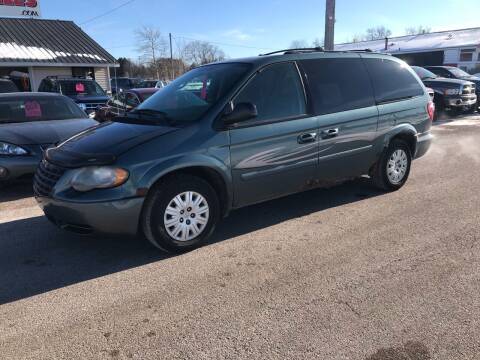 2005 Chrysler Town and Country for sale at BLAESER AUTO LLC in Chippewa Falls WI