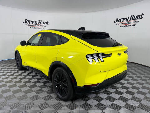 2025 Ford Mustang Mach-E Premium