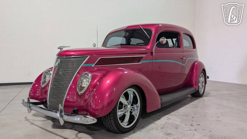 1937 Ford Tudor