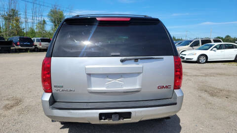 2011 GMC Yukon SLE