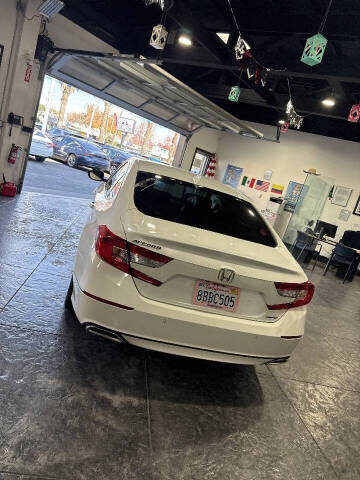 2018 Honda Accord Touring