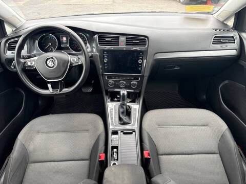 2019 Volkswagen e-Golf SE