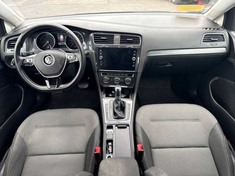 2019 Volkswagen e-Golf SE