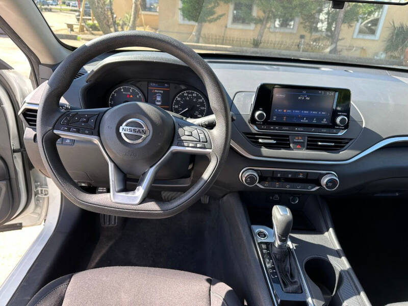 2022 Nissan Altima 2.5 S