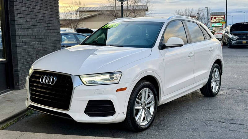 2017 Audi Q3 2.0T Premium