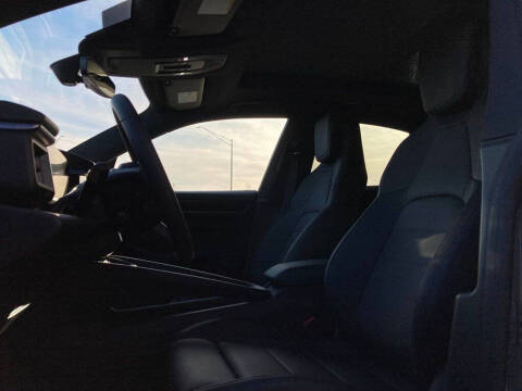 2025 Porsche Macan 4S Electric