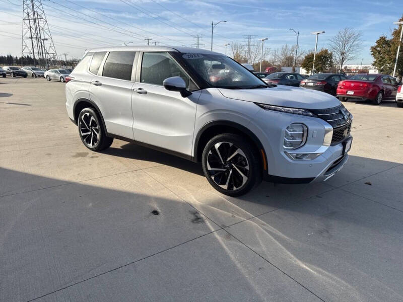 2024 Mitsubishi Outlander SE