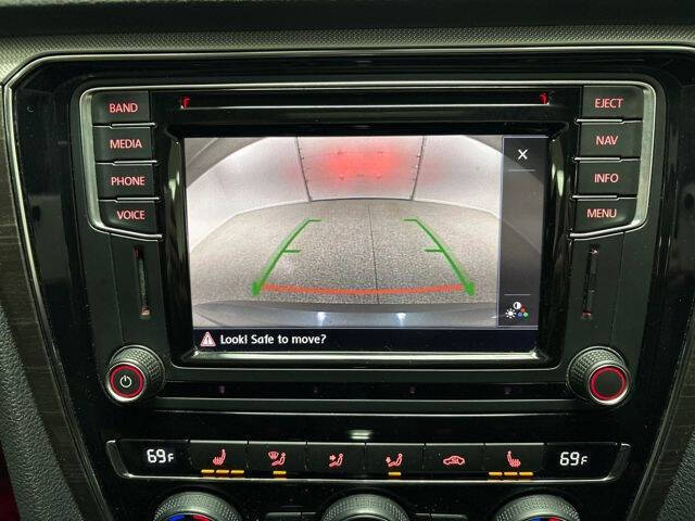 2016 Volkswagen Passat 1.8T SEL Premium