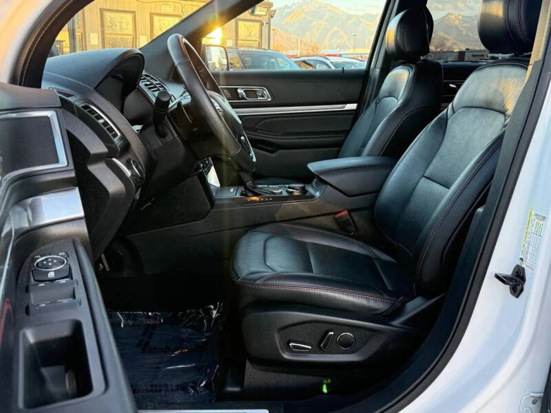 2017 Ford Explorer Sport