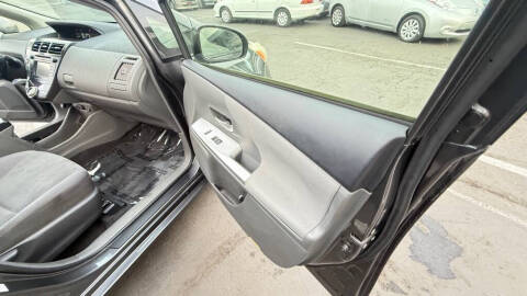 2012 Toyota Prius v Two