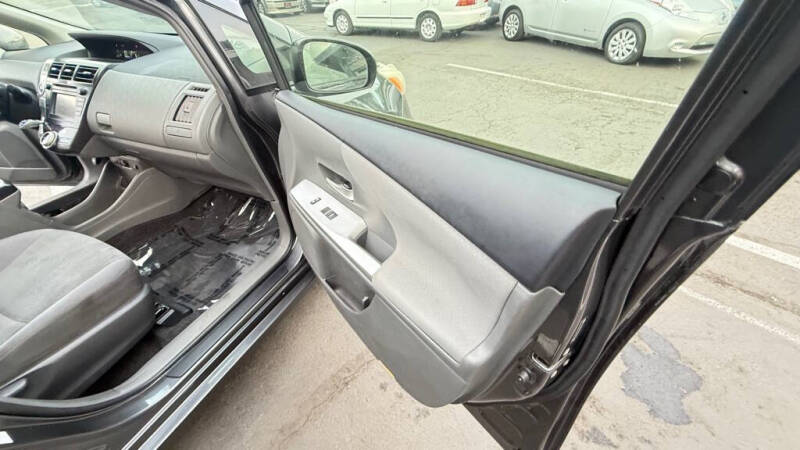 2012 Toyota Prius v Two