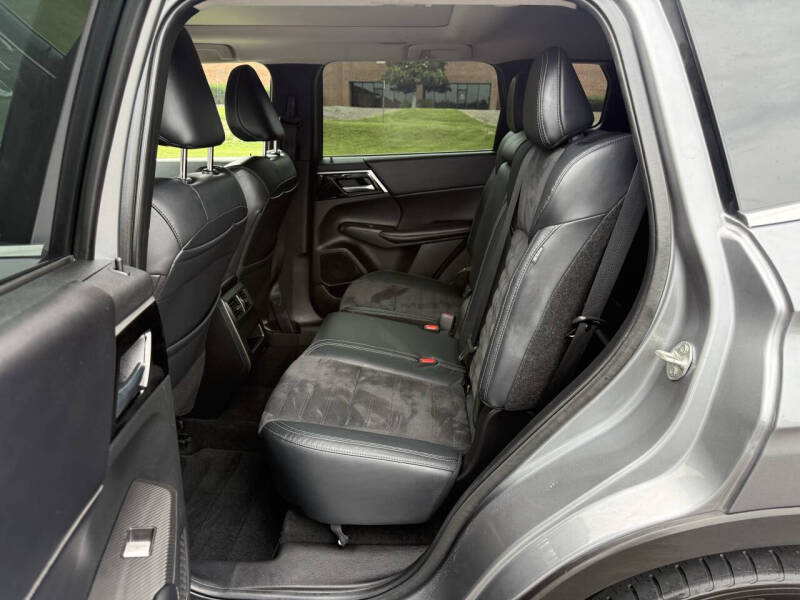 2022 Mitsubishi Outlander SE Launch Edition