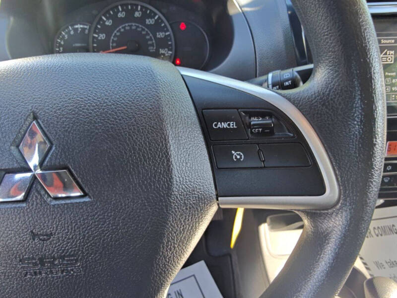2024 Mitsubishi Mirage ES