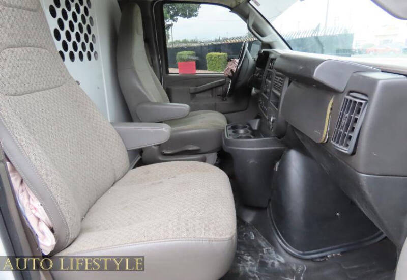 2023 GMC Savana 2500