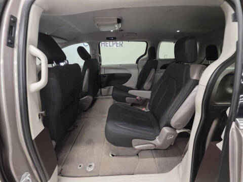 2017 Chrysler Pacifica Touring Plus