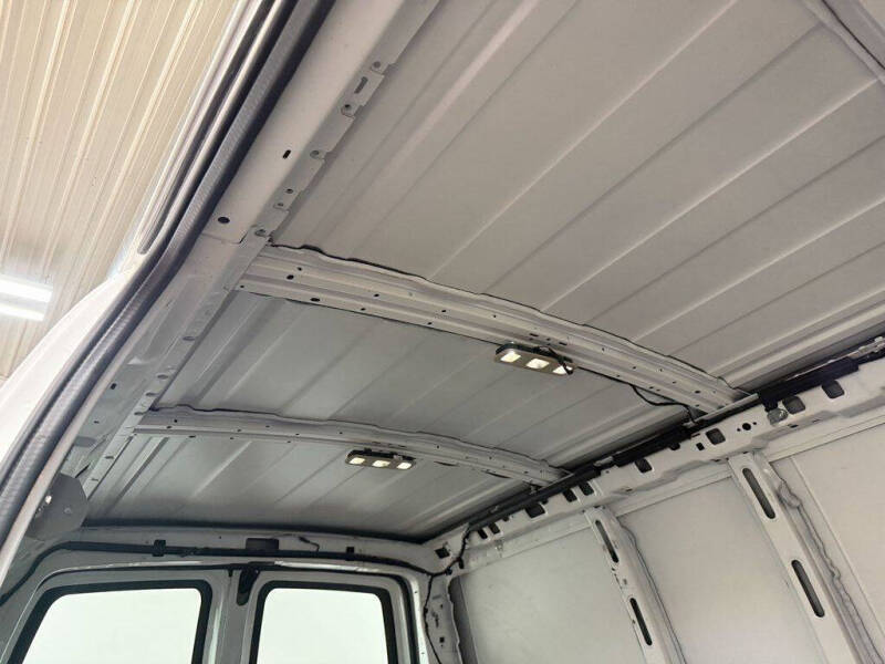 2017 GMC Savana 2500