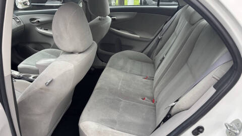 2011 Toyota Corolla LE