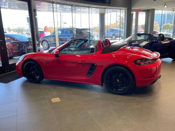 2023 Porsche 718 Boxster