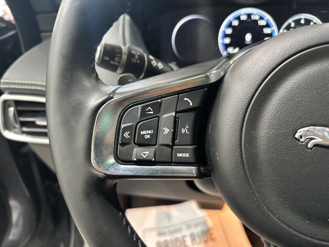 2017 Jaguar F-PACE 35t R-Sport