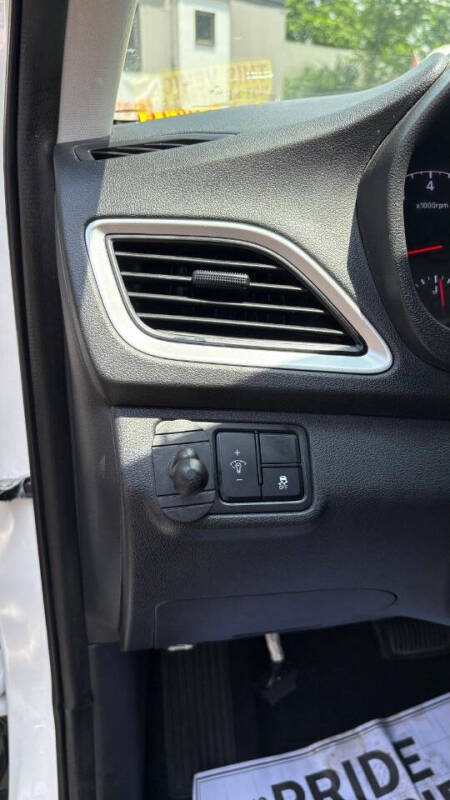 2022 Hyundai Accent SEL