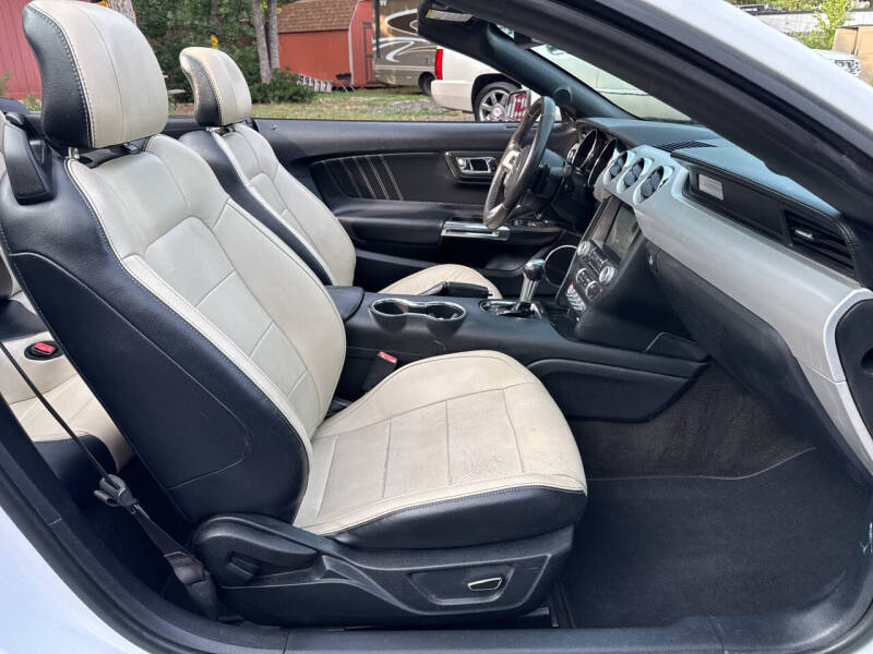 2016 Ford Mustang EcoBoost Premium