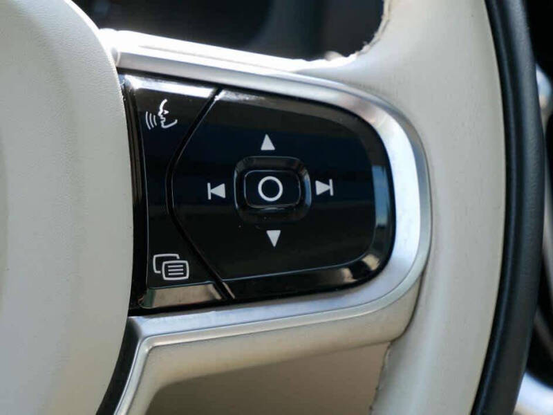 2021 Volvo S60 T5 Momentum