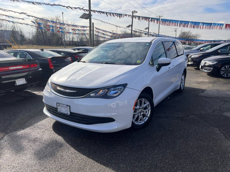 2017 Chrysler Pacifica for sale at Bavarian Auto Gallery in Bayonne NJ