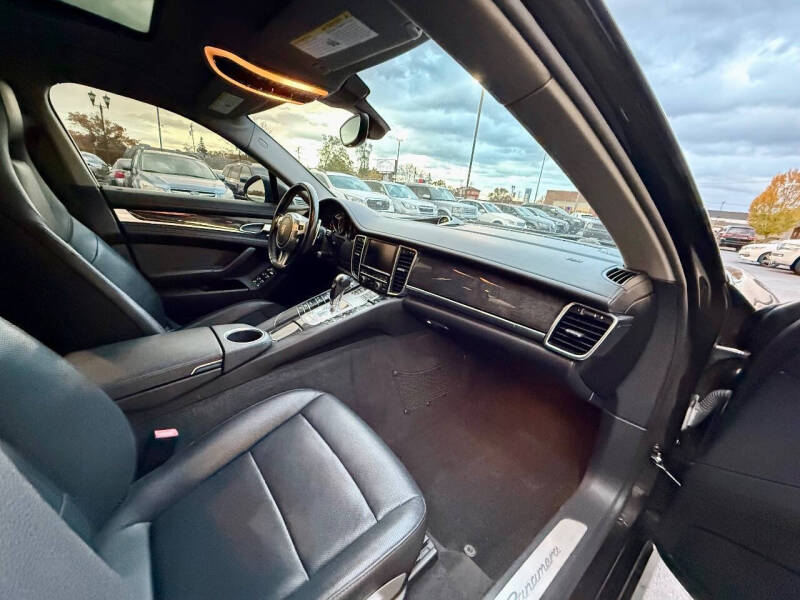 2012 Porsche Panamera
