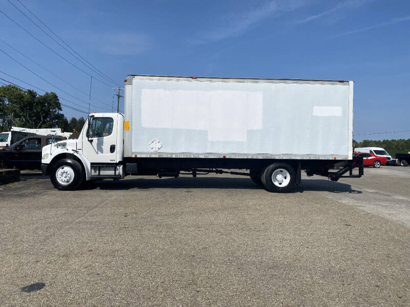 2006 Freightliner M2 106