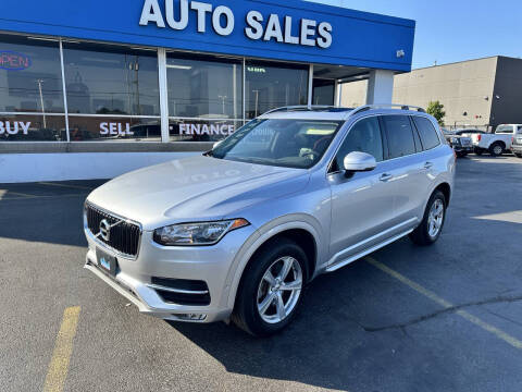 2016 Volvo XC90 T5 Momentum