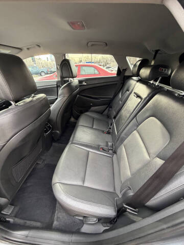 2017 Hyundai Tucson SE Plus