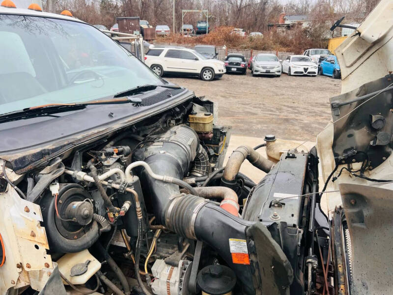 2004 Ford F-650 Super Duty
