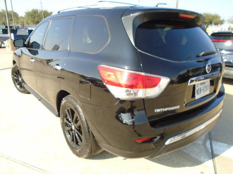 2016 Nissan Pathfinder S