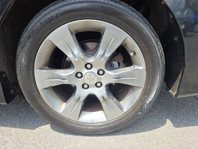 2014 Toyota Sienna SE 8-Passenger