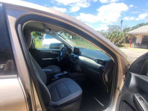2020 Ford Escape SE