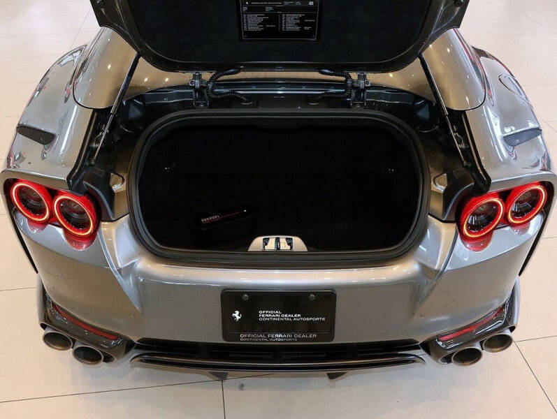 2021 Ferrari 812 GTS