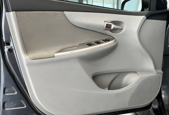 2011 Toyota Corolla LE