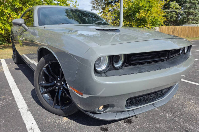 2018 Dodge Challenger SXT Plus