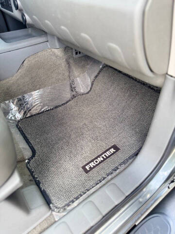 2006 Nissan Frontier LE