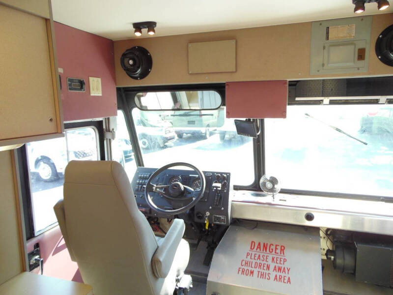 2003 Freightliner MT55 Chassis