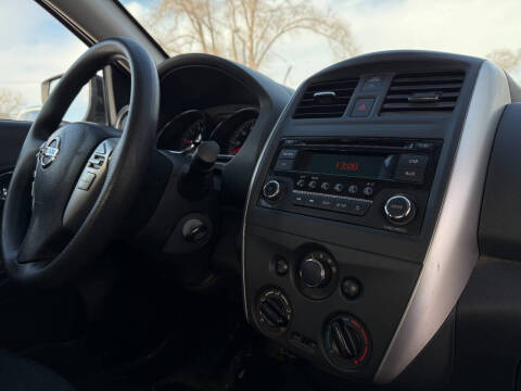 2018 Nissan Versa S Plus