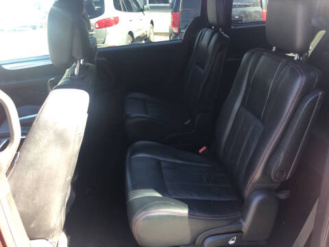 2011 Dodge Grand Caravan R/T