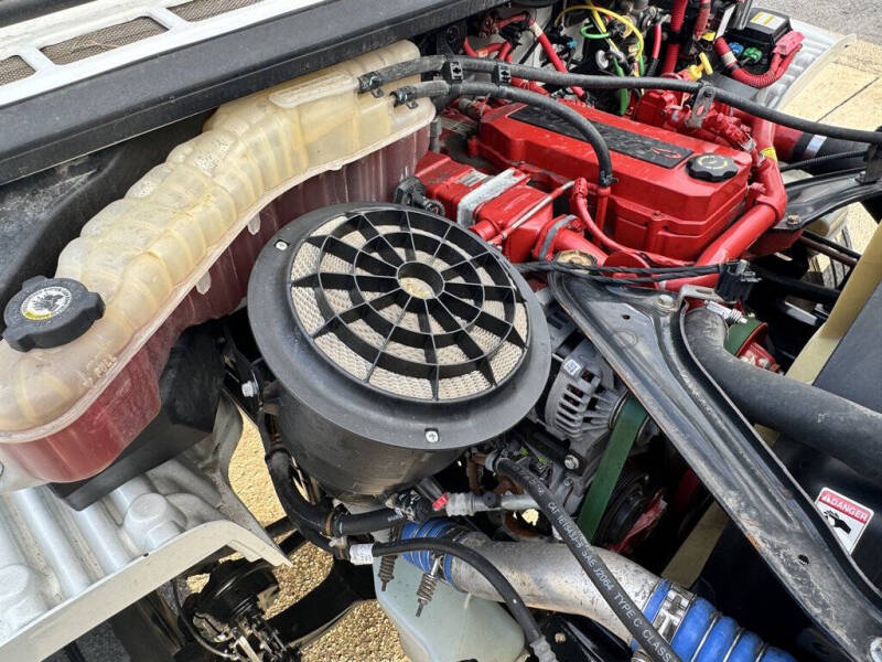 2019 Freightliner M2 106