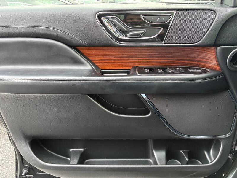 2018 Lincoln Navigator Select