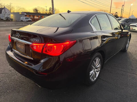 2015 Infiniti Q50 Premium
