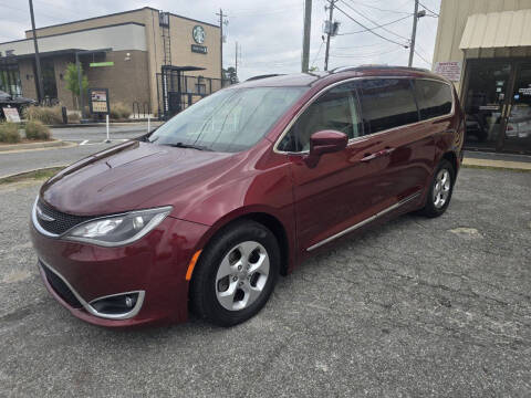 2017 Chrysler Pacifica Touring-L Plus