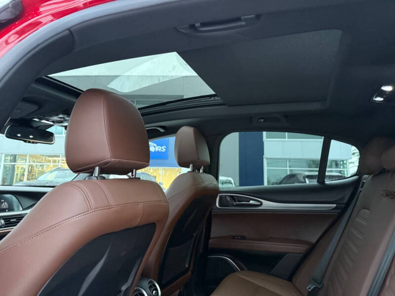 2021 Alfa Romeo Stelvio Ti Sport