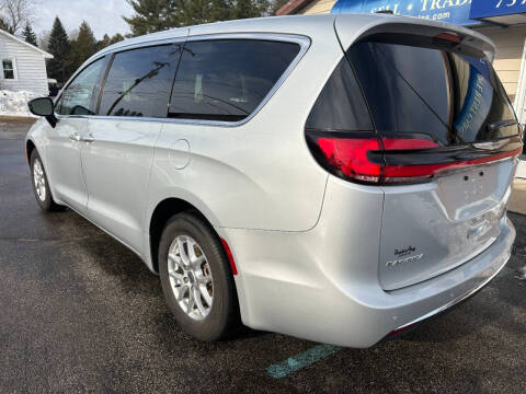 2024 Chrysler Pacifica Touring L