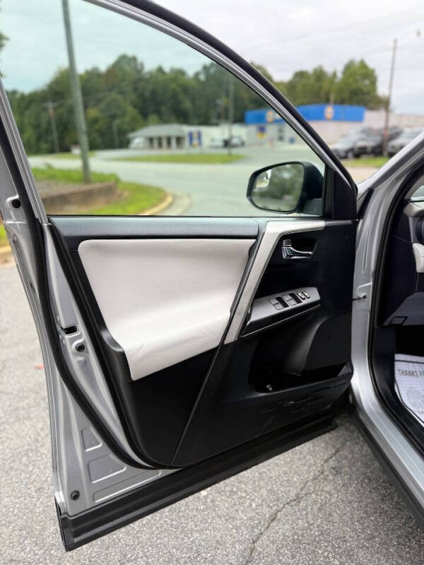 2016 Toyota RAV4 XLE