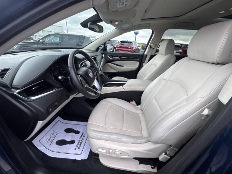2023 Buick Enclave Essence
